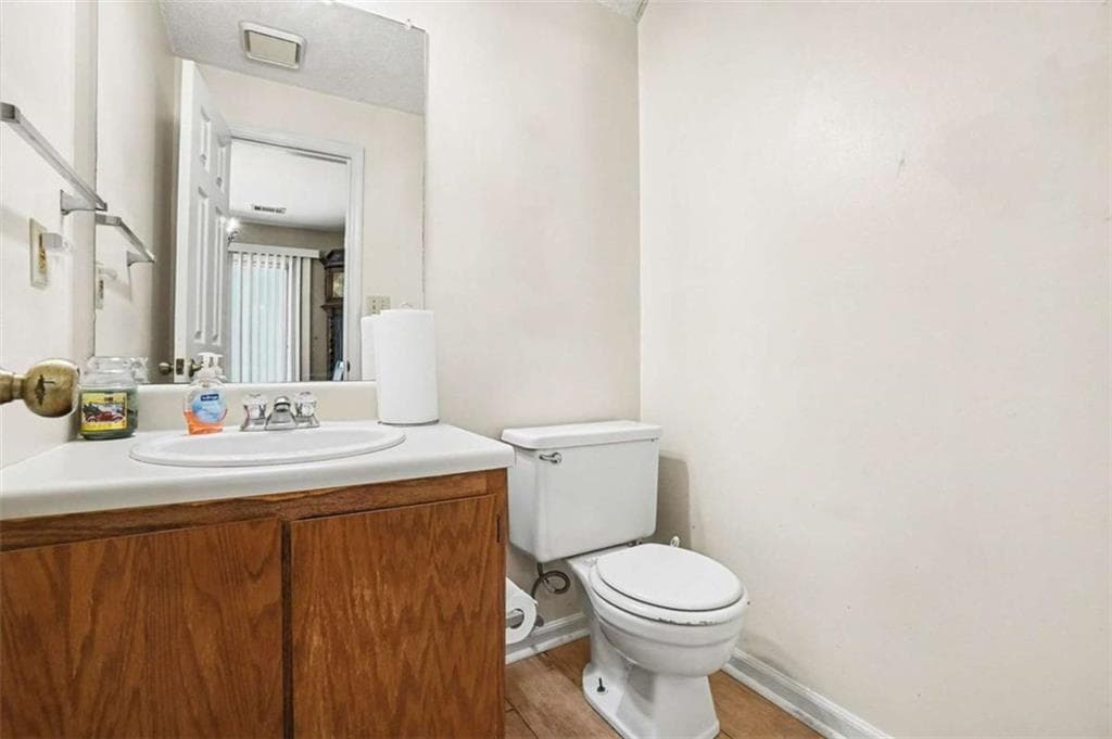 2 bedroom, 3 bathroom, 1,232 sq ft townhouse under contract at 7965 Creekstone Way, Riverdale, GA 30274 — photo 6