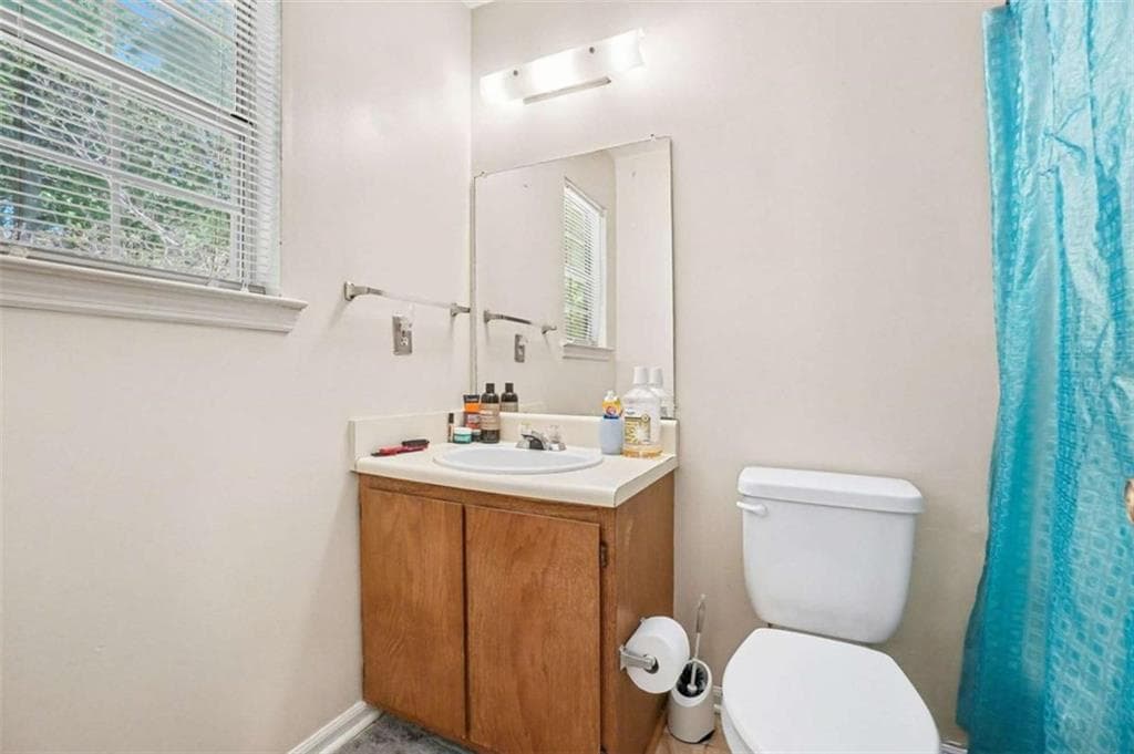 2 bedroom, 3 bathroom, 1,232 sq ft townhouse under contract at 7965 Creekstone Way, Riverdale, GA 30274 — photo 8