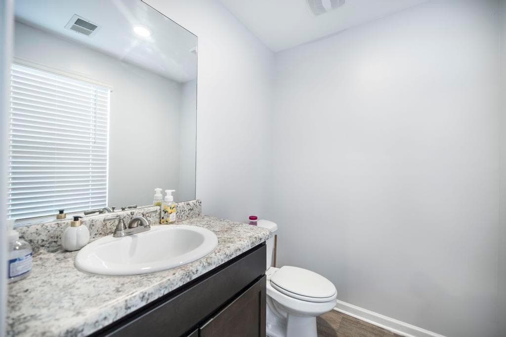 4 bedroom, 3 bathroom, 2,360 sq ft single family residence for sale at 102 Clarks Court, Jackson, GA 30233 — photo 8