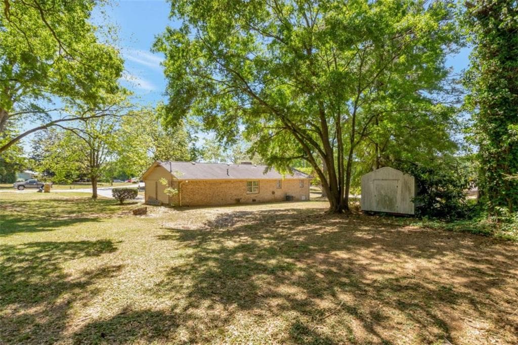 2 bedroom, 2 bathroom, 1,152 sq ft single family residence for sale at 515 Kelton Road, Monroe, GA 30656 — photo 3