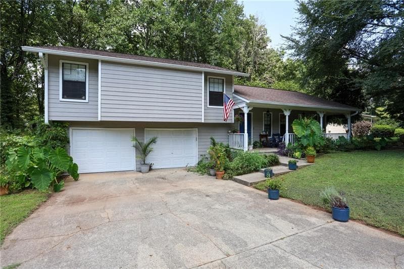 419 Creekside Lane, Woodstock, GA 30188 — most recent listing photo