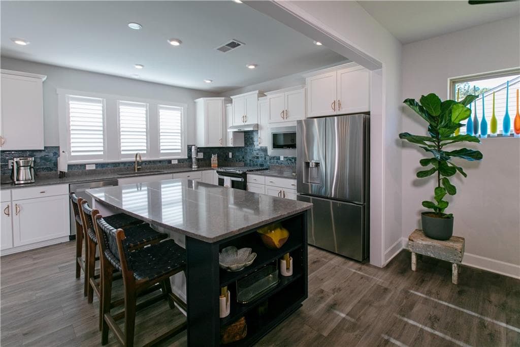 2 bedroom, 2 bathroom, 1,920 sq ft single family residence for sale at 5687 Villa Crest Drive, Hoschton, GA 30548 — photo 10