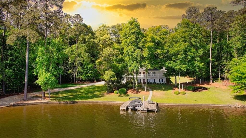 4 bedroom, 4 bathroom, 4,873 sq ft single family residence for sale at 255 Old Hardy Farm Road, Jackson, GA 30233 — photo 4