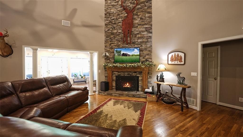 4 bedroom, 5 bathroom, 5,250 sq ft single family residence under contract at 301 Clayton Trail, Canton, GA 30114 — photo 6