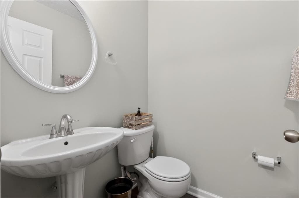 4 bedroom, 3 bathroom, 2,672 sq ft single family residence under contract at 80 Raintree Court, Jefferson, GA 30549 — photo 9