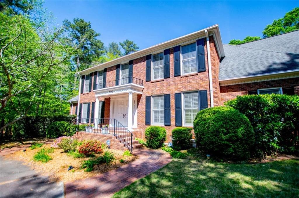 5 bedroom, 5 bathroom, 6,800 sq ft single family residence for sale at 203 S Ole Hickory Trail, Carrollton, GA 30117 — photo 2