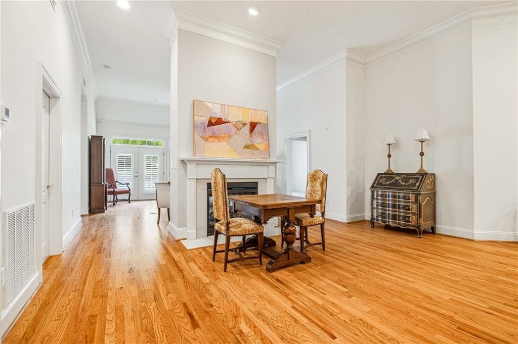 2 bedroom, 3 bathroom, 1,886 sq ft condominium under contract at 417 Clairemont Avenue 319, Decatur, GA 30030 — photo 7