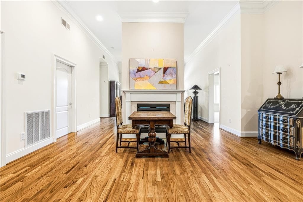 2 bedroom, 3 bathroom, 1,886 sq ft condominium under contract at 417 Clairemont Avenue 319, Decatur, GA 30030 — photo 8