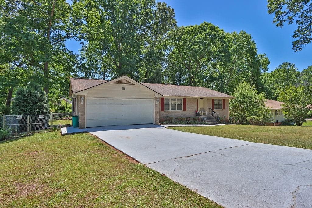 2906 Castle Drive, Lawrenceville, GA 30044 — most recent listing photo
