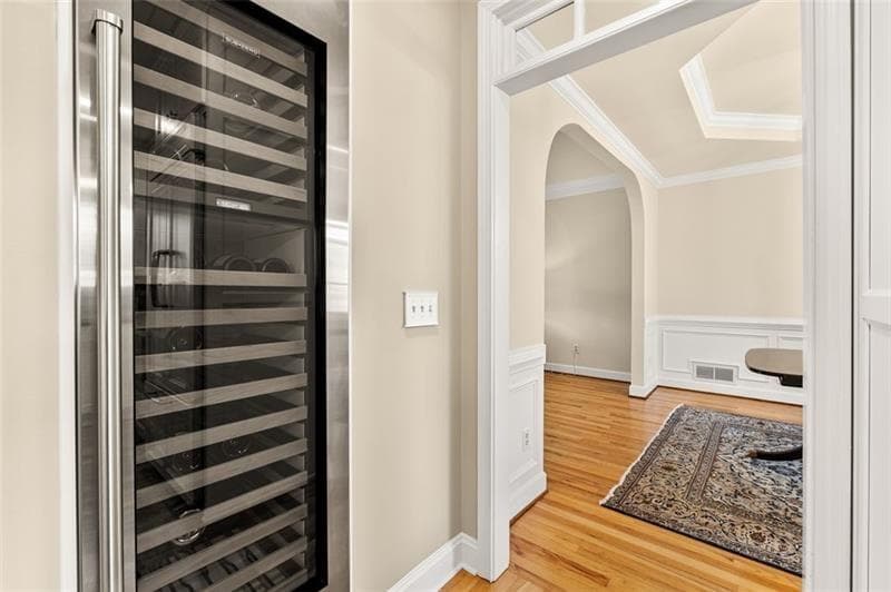 4 bedroom, 4 bathroom, 4,270 sq ft single family residence for sale at 9570 Huntcliff Trace, Sandy Springs, GA 30350 — photo 5