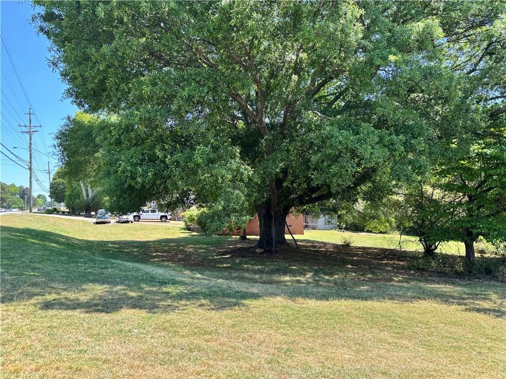 3 bedroom, 1 bathroom, 1,167 sq ft single family residence for sale at 2788 Cruse Road, Lawrenceville, GA 30044 — photo 3