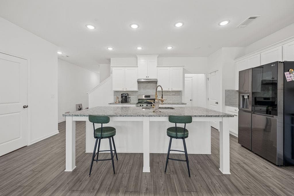 3 bedroom, 3 bathroom, 1,901 sq ft townhouse for sale at 922 Edwin Lane, Sugar Hill, GA 30518 — photo 9