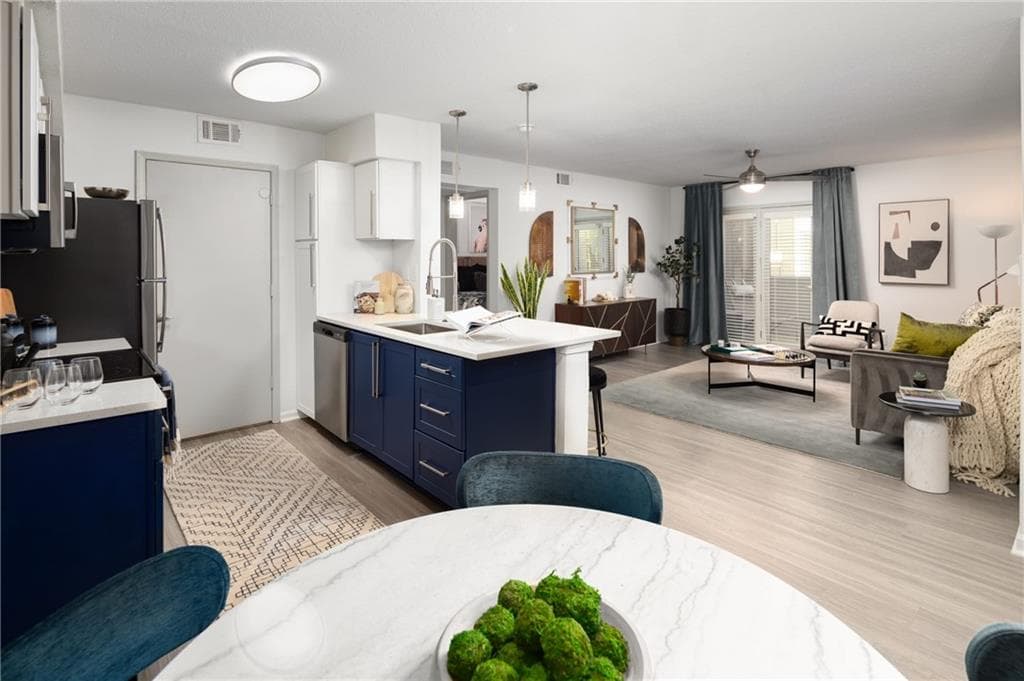 1 bedroom, 1 bathroom, 785 sq ft apartment for rent at 6873 Peachtree Dunwoody Road 75-112, Atlanta, GA 30328 for $1,620 a month — photo 5