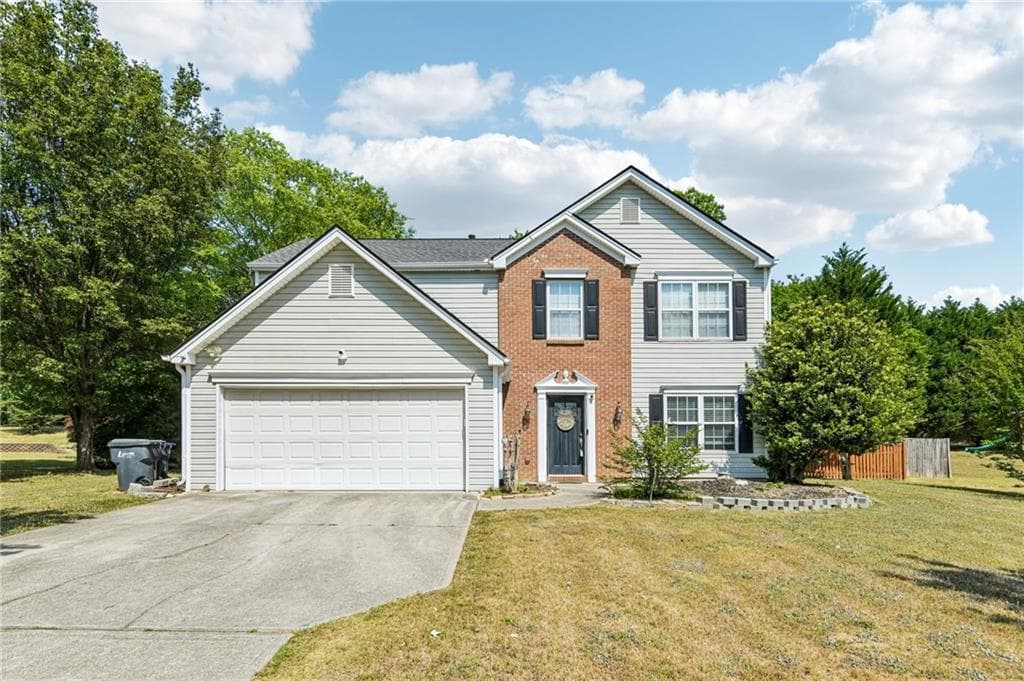 3 bedroom, 3 bathroom, 1,816 sq ft single family residence for sale at 441 Crested View Drive, Loganville, GA 30052
