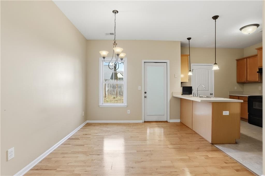 2 bedroom, 2 bathroom, 1,185 sq ft single family residence for sale at 16 Thomas Court, Cartersville, GA 30121 — photo 9