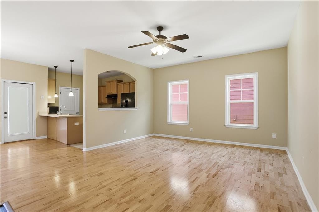 2 bedroom, 2 bathroom, 1,185 sq ft single family residence for sale at 16 Thomas Court, Cartersville, GA 30121 — photo 10