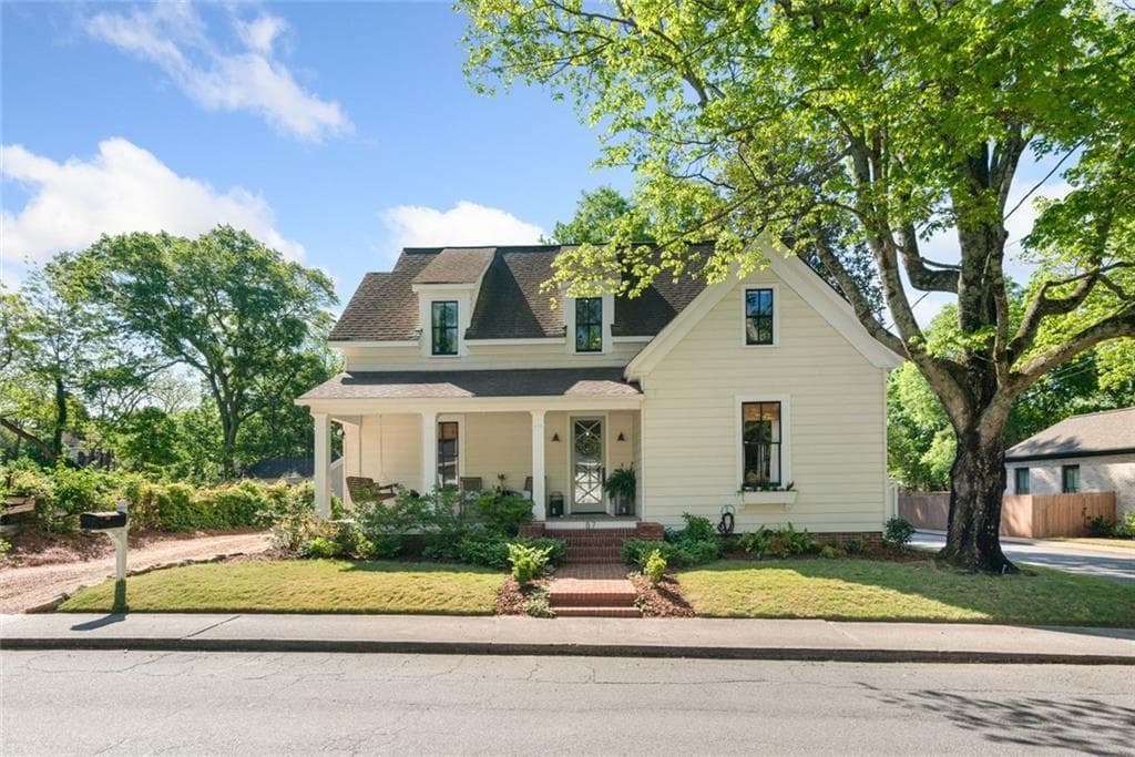 4 bedroom, 3 bathroom, 2,300 sq ft single family residence sold at 87 Holland Street, Marietta, GA 30064