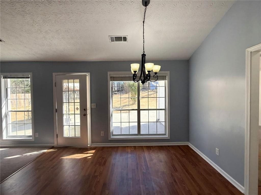 3 bedroom, 2 bathroom, 1,955 sq ft single family residence for rent at 2029 Manor Oak Lane, Buford, GA 30519 for $2,400 a month — photo 9