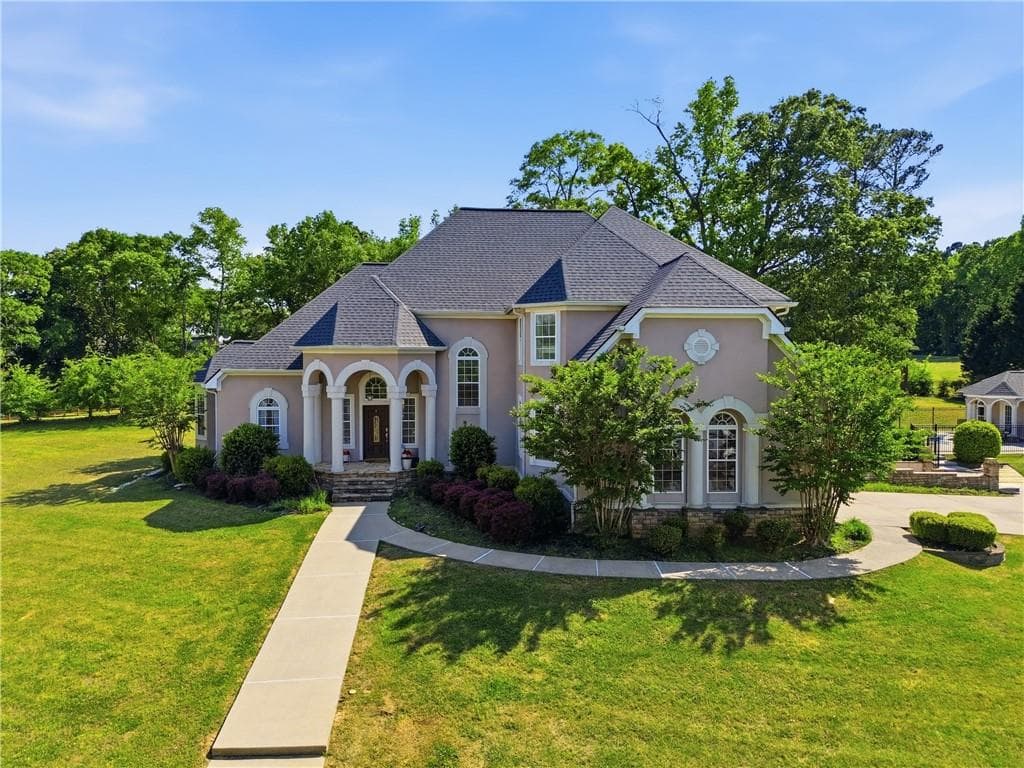8 bedroom, 5 bathroom, 9,711 sq ft single family residence for sale at 31 Meadow Lakes Terrace, Cedartown, GA 30125 — photo 4