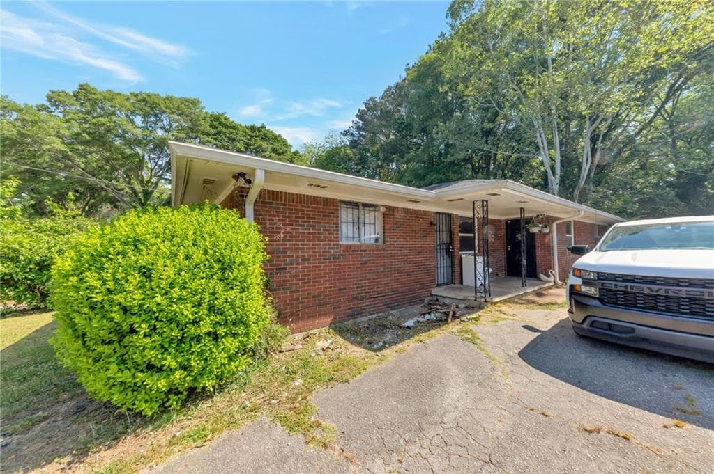 4 bedroom, 2 bathroom, 1,450 sq ft single family residence for sale at 1097 Cordova Street, Atlanta, GA 30310 — photo 3