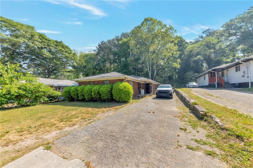 4 bedroom, 2 bathroom, 1,450 sq ft single family residence for sale at 1097 Cordova Street, Atlanta, GA 30310 — photo 4