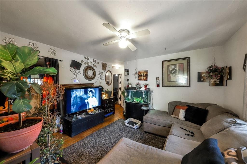 4 bedroom, 2 bathroom, 1,450 sq ft single family residence for sale at 1097 Cordova Street, Atlanta, GA 30310 — photo 5