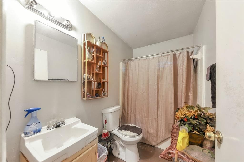 4 bedroom, 2 bathroom, 1,450 sq ft single family residence for sale at 1097 Cordova Street, Atlanta, GA 30310 — photo 8