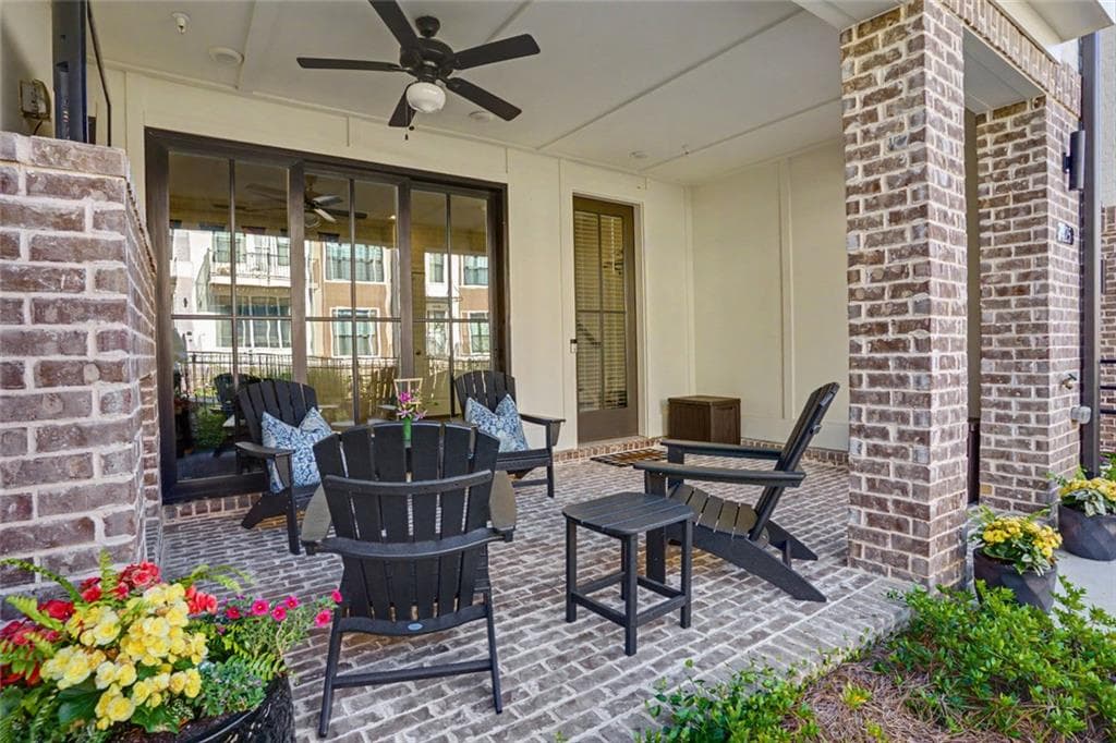 3 bedroom, 3 bathroom, 2,201 sq ft townhouse for sale at 425 Olmstead Way, Alpharetta, GA 30022 — photo 4