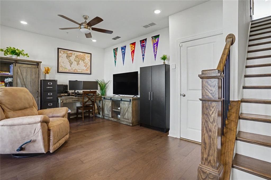 3 bedroom, 3 bathroom, 2,201 sq ft townhouse for sale at 425 Olmstead Way, Alpharetta, GA 30022 — photo 5