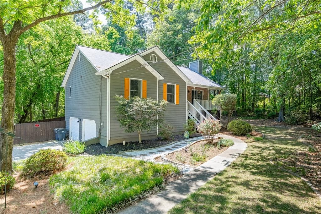 3 bedroom, 3 bathroom, 1,820 sq ft single family residence for sale at 475 Tanner Road, Dacula, GA 30019 — photo 2
