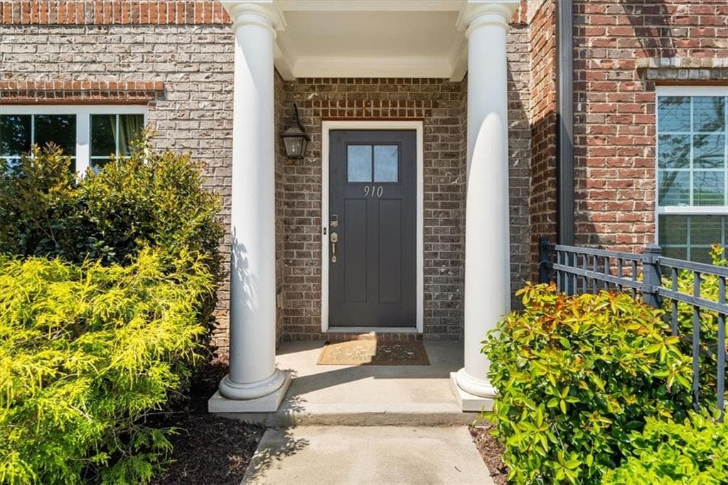 3 bedroom, 3 bathroom, 1,626 sq ft townhouse for sale at 910 Westmoreland Circle, Atlanta, GA 30318 — photo 4