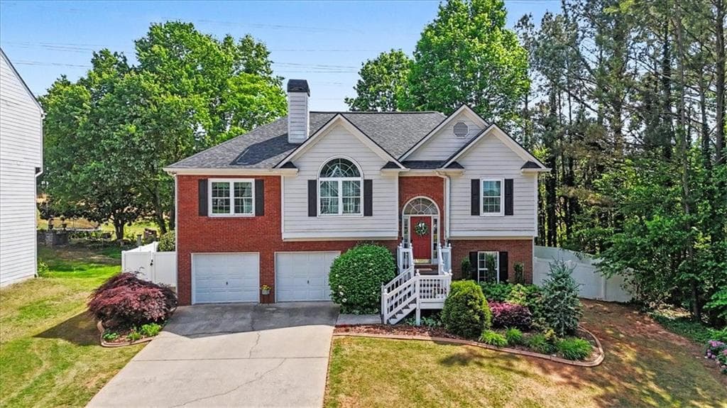 4 bedroom, 3 bathroom, 2,098 sq ft single family residence sold at 5099 Newpark Drive, Acworth, GA 30101