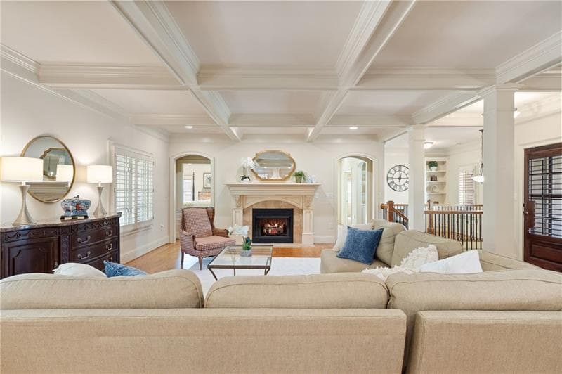 5 bedroom, 3 bathroom, 4,360 sq ft condominium for sale at 2472 Ballantrae Circle, Cumming, GA 30041 — photo 5