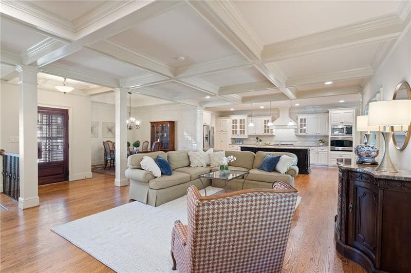 5 bedroom, 3 bathroom, 4,360 sq ft condominium for sale at 2472 Ballantrae Circle, Cumming, GA 30041 — photo 6