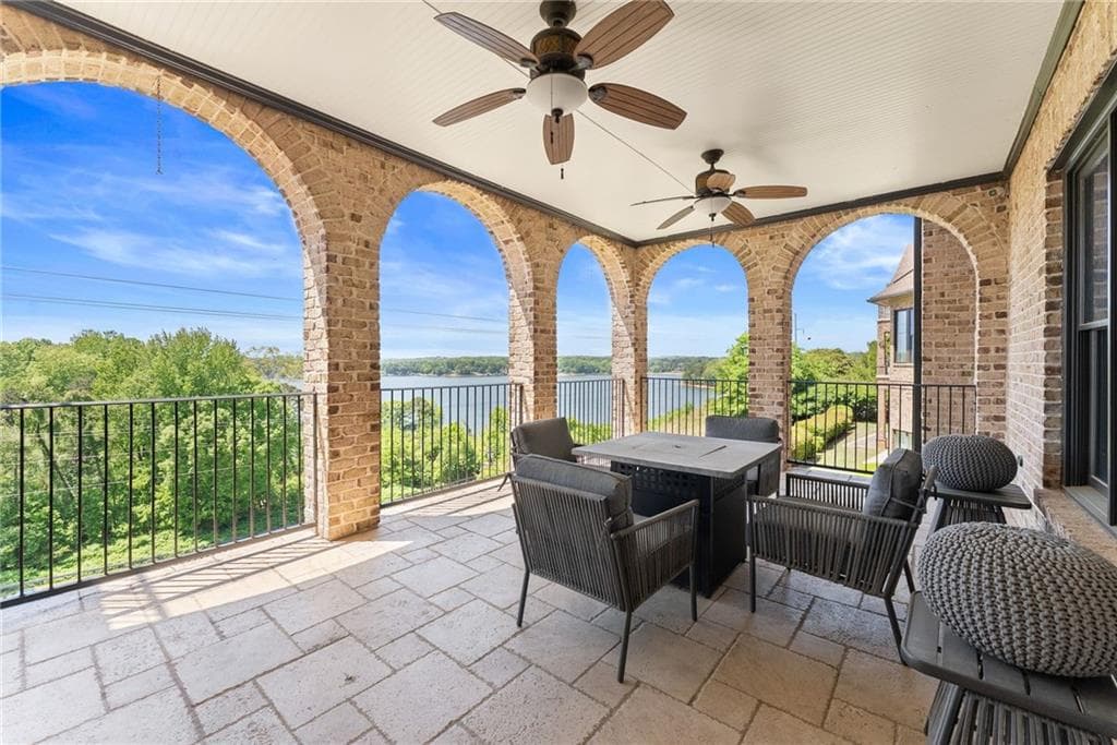 6 bedroom, 7 bathroom, 8,463 sq ft single family residence under contract at 2771 Point Overlook, Gainesville, GA 30501 — photo 4