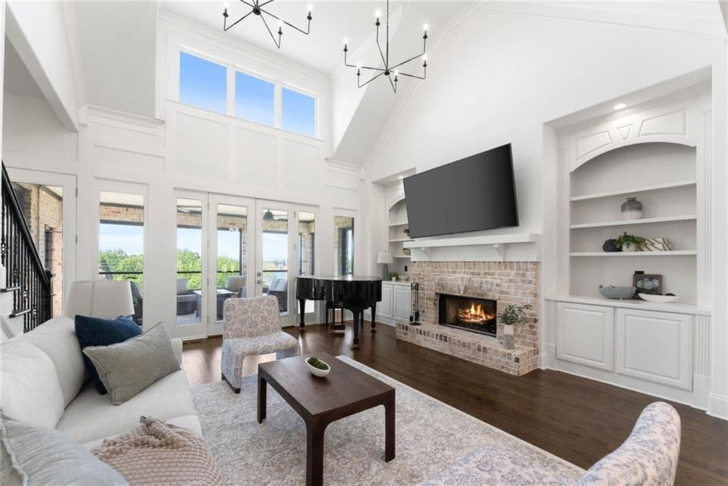 6 bedroom, 7 bathroom, 8,463 sq ft single family residence under contract at 2771 Point Overlook, Gainesville, GA 30501 — photo 8