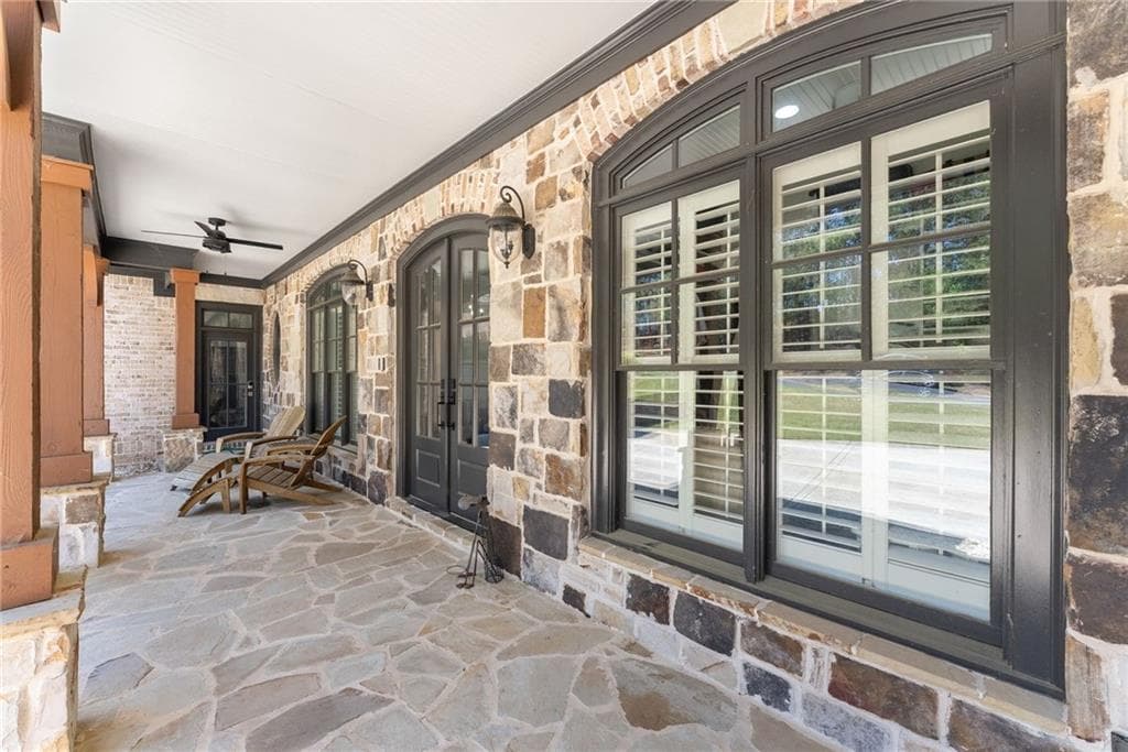 6 bedroom, 7 bathroom, 8,463 sq ft single family residence under contract at 2771 Point Overlook, Gainesville, GA 30501 — photo 6