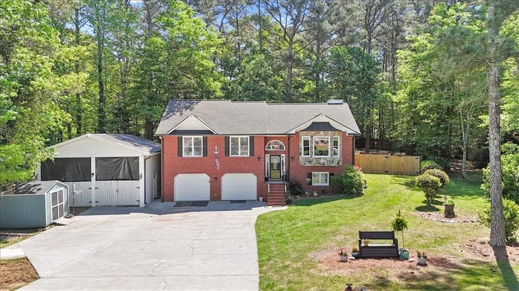 25 Leslie Cove