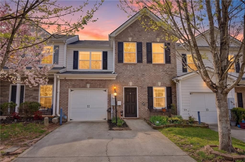3 bedroom, 3 bathroom, 1,788 sq ft townhouse sold at 151 Spring Way Square, Canton, GA 30114