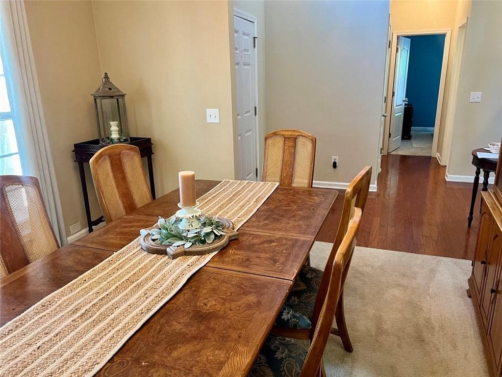 4 bedroom, 3 bathroom, 2,684 sq ft single family residence for sale at 1116 Silverbrooke Drive, Powder Springs, GA 30127 — photo 4