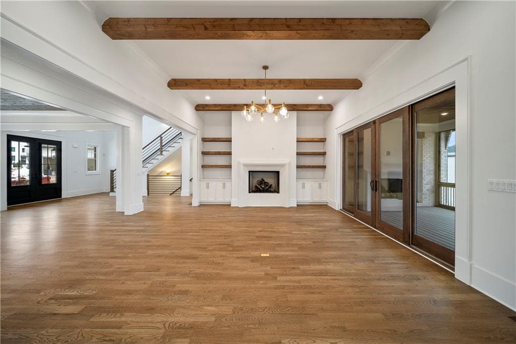 5 bedroom, 6 bathroom, 5,000 sq ft single family residence for sale at 5011 Kings Close, Alpharetta, GA 30004 — photo 3