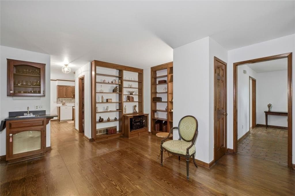 4 bedroom, 4 bathroom, 3,584 sq ft single family residence for sale at 395 Nottingham Drive, Marietta, GA 30066 — photo 6