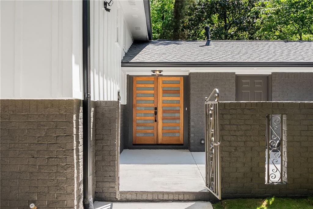 1299 Seven Springs Circle, Marietta, GA 30068 — most recent listing photo
