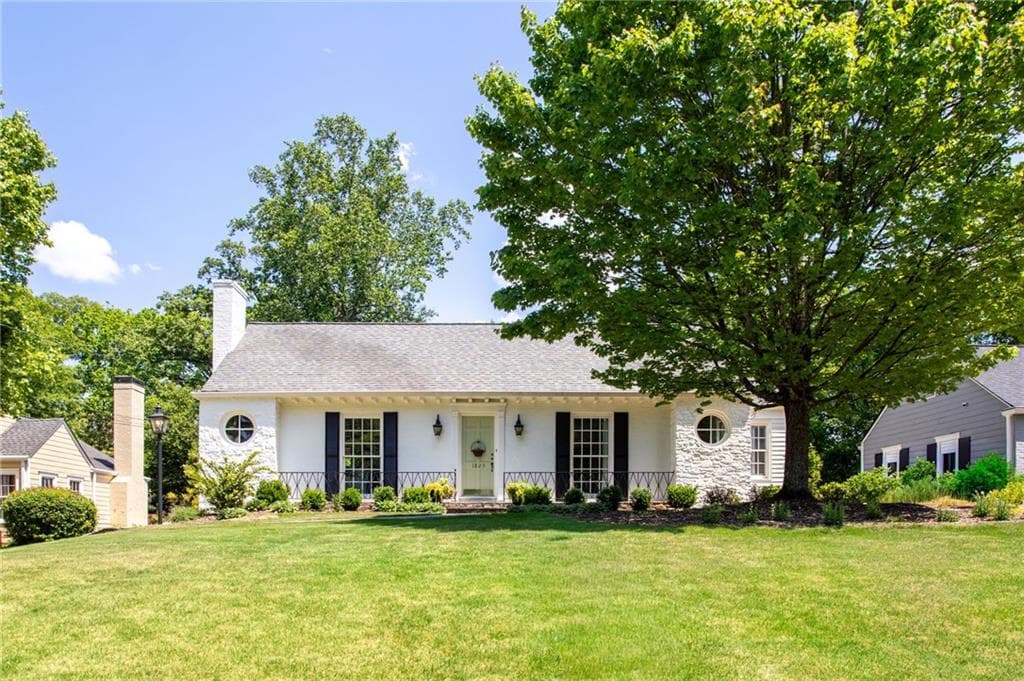 1825 Greystone Road, Atlanta, GA 30318 — most recent listing photo