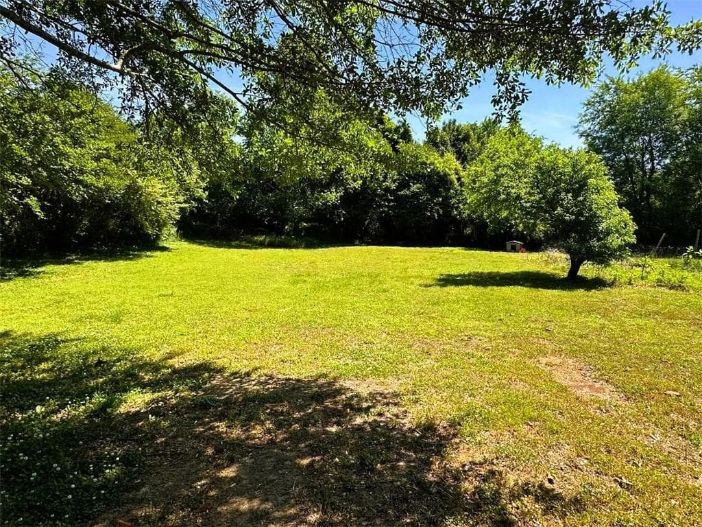 3 bedroom, 2 bathroom, 1,148 sq ft single family residence under contract at 159 Guyton Road, Sugar Valley, GA 30746 — photo 3