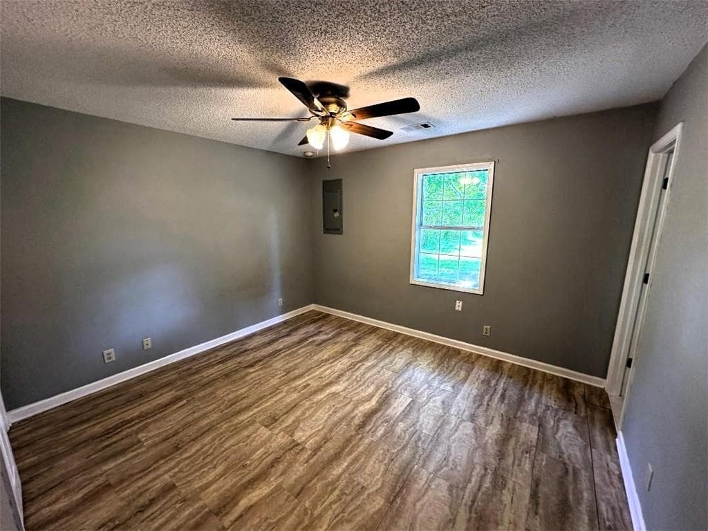 3 bedroom, 2 bathroom, 1,148 sq ft single family residence under contract at 159 Guyton Road, Sugar Valley, GA 30746 — photo 8