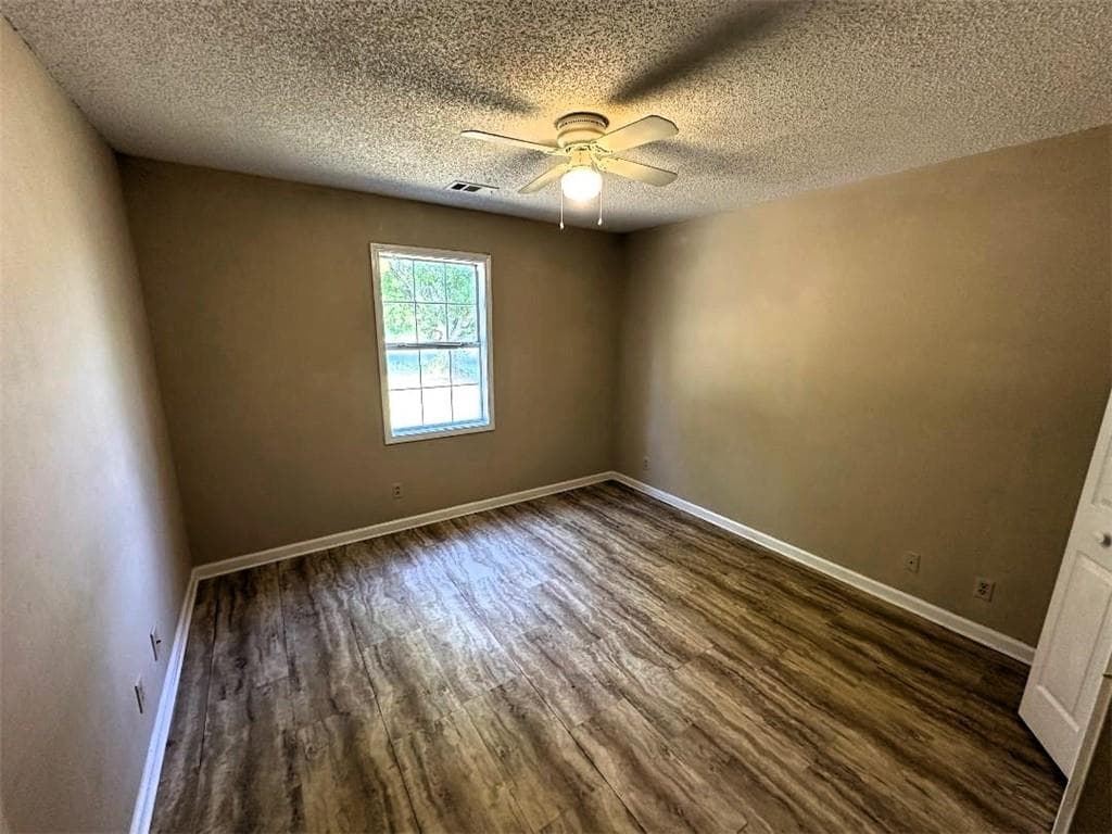 3 bedroom, 2 bathroom, 1,148 sq ft single family residence under contract at 159 Guyton Road, Sugar Valley, GA 30746 — photo 10