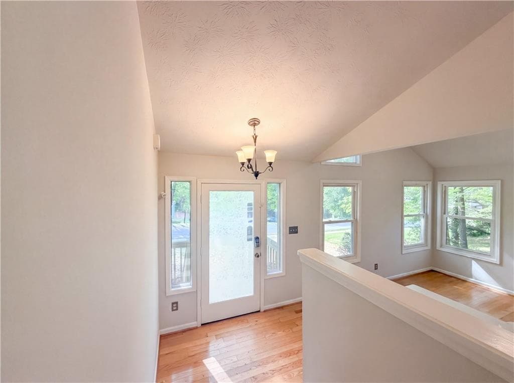 3 bedroom, 3 bathroom, 2,387 sq ft single family residence for sale at 3143 Chase Court, Marietta, GA 30008 — photo 6