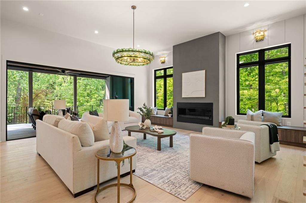 5 bedroom, 6 bathroom, 6,877 sq ft single family residence for sale at 3212 Towerview Drive, Atlanta, GA 30324 — photo 8