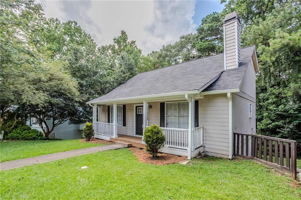 5 bedroom, 2 bathroom, 1,721 sq ft single family residence under contract at 3822 Conley Downs Lane, Decatur, GA 30034 — photo 3